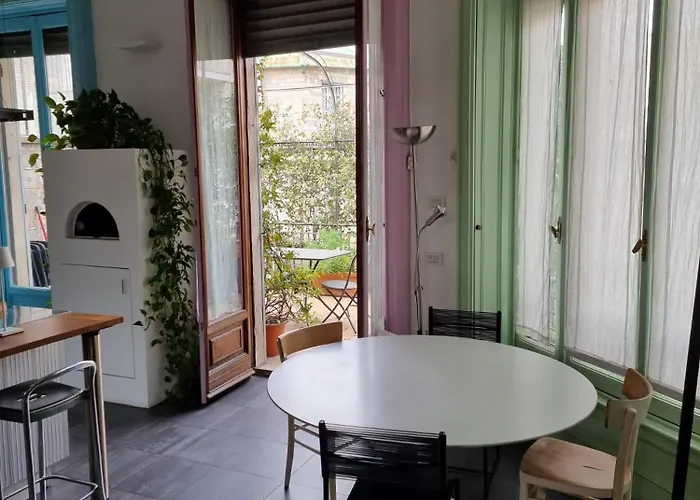 Attico Incantevole In Centro Citta Con Terrazzo Vicino Alle Sfilate Di Moda Апартаменты *