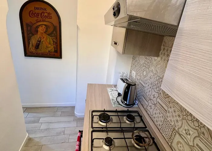 Joy House -central Near Metro Arco Della Pace Brera-entire Perfect For Work & Play, Nightlife With Ac & Fast Wifi Welcome To The Cool Joy House!