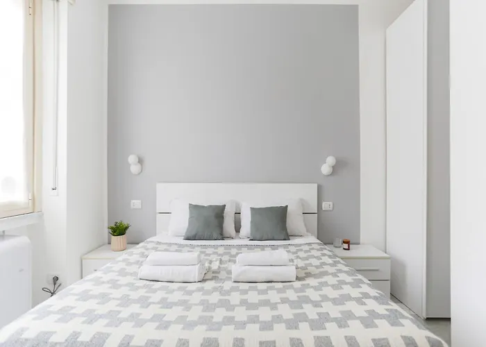 The Best Rent - Bright Two-bedroom In Central Station Area 3* Milaan