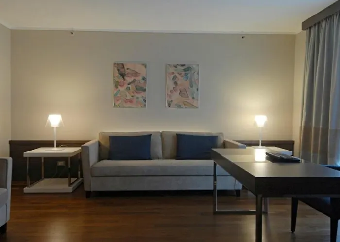 酒店 Ramada Plaza By Wyndham 4*