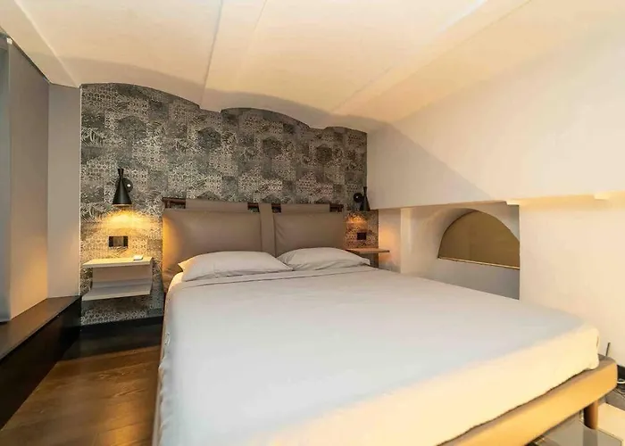 Prestigioso Loft In San Babila A 5 Min. Dal Duomo 아파트 *