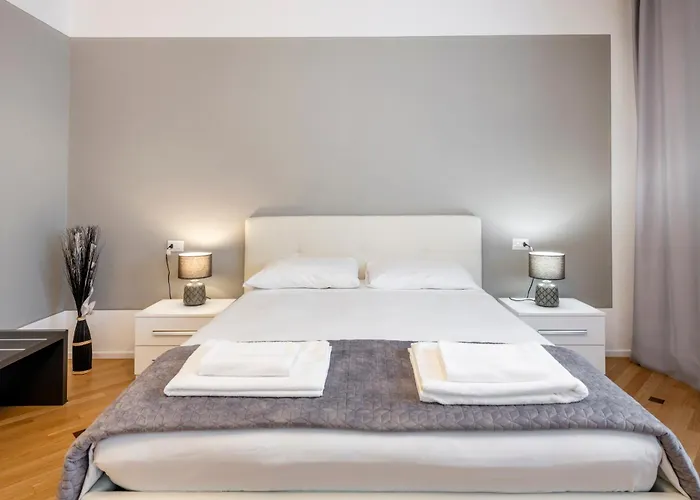 米兰皇家套房中心大教堂公寓 公寓 *