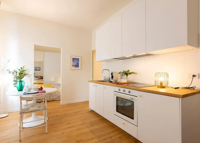 Guesthost - West Apartmán Milán