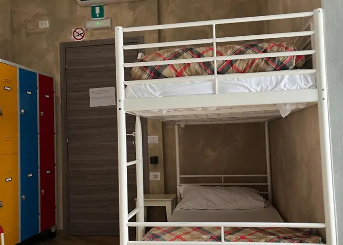 Hostel Gloria *