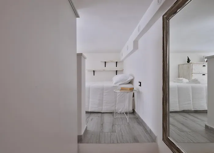 Quiet House In Navigli Sleeps 4 Appartement Milaan