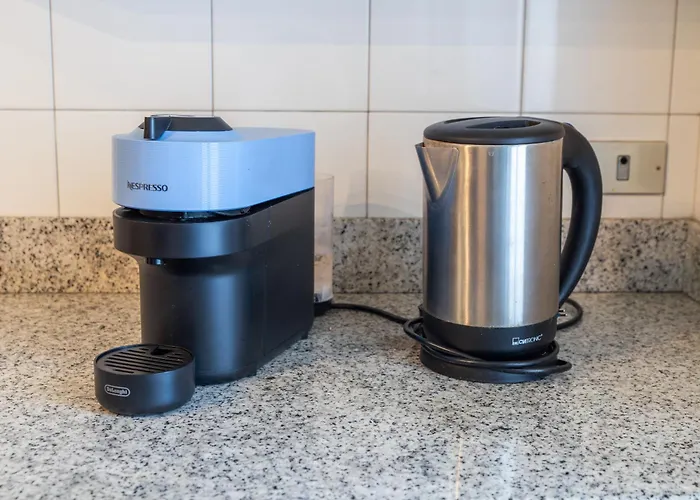 Apartment Ampio Con Terrazzo, 3 E 2 Bagni A 2 Passi Dalla Metro Milan