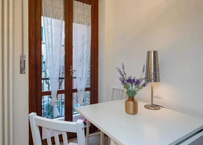 Ihost - Lucania 3 * Mediolan