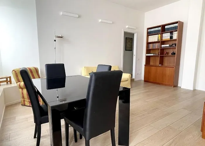Charlotte House Center Apartment Milan