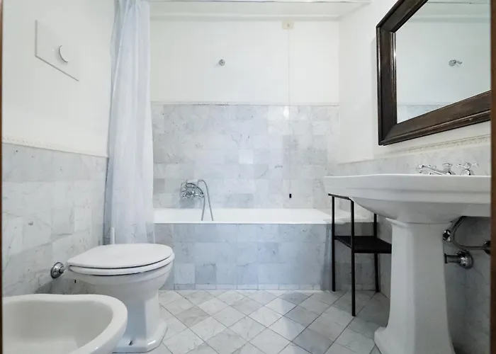 La Corte Di Emily Ap. 1 ミラノ