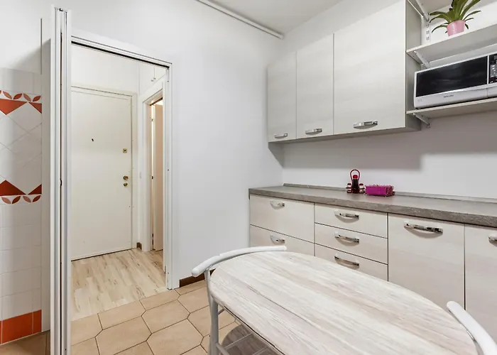 Affori Centro Metro Con Camera E Cucina *