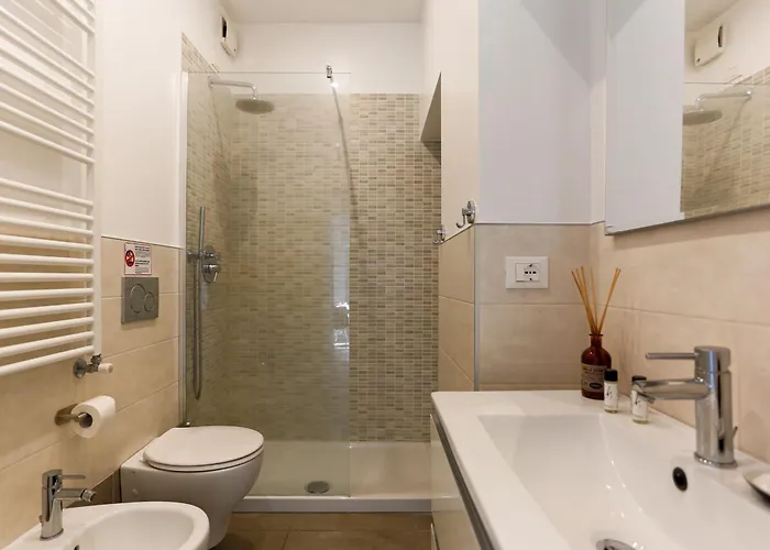 The Rent - Spacious Two Bedrooms Near Porta Romana