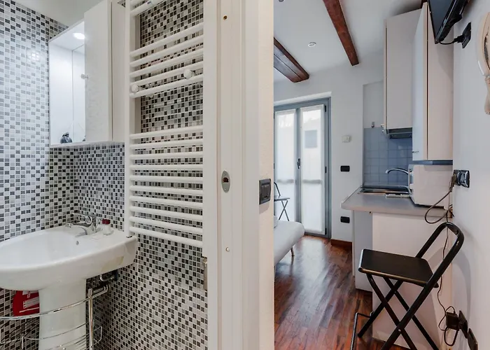 Apartament Guesthost - Sant Ambrogio Lovely Flat