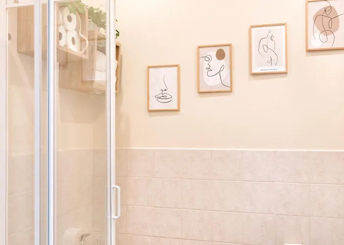 Bilocale, Vicino Al Centro Apartamento Milão