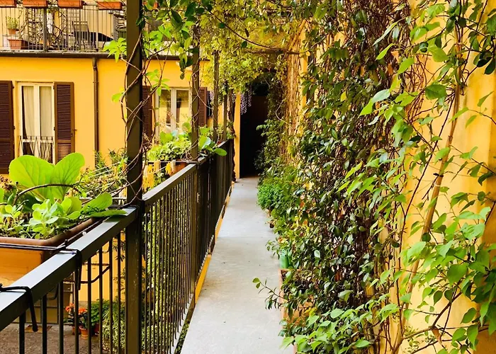 Cozy Navigli Apartment *