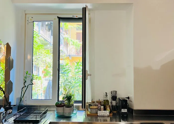 Cozy Navigli Apartment