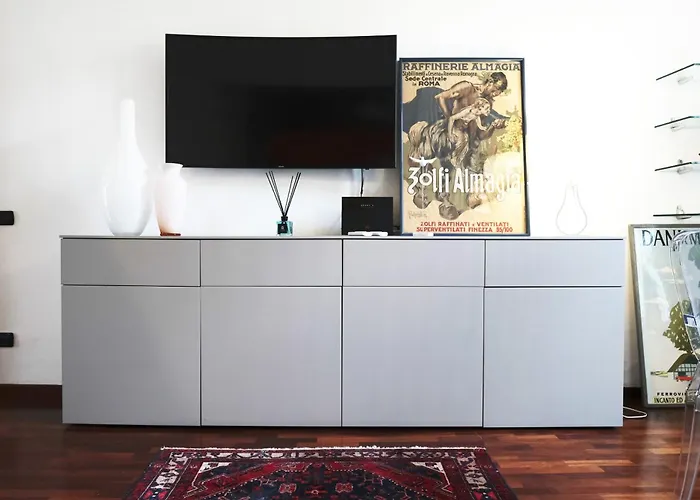 Comecasa Porta Romana Elegant 아파트