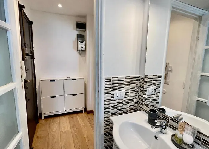 Apartman Cozy 3 Km Away From Duomo *