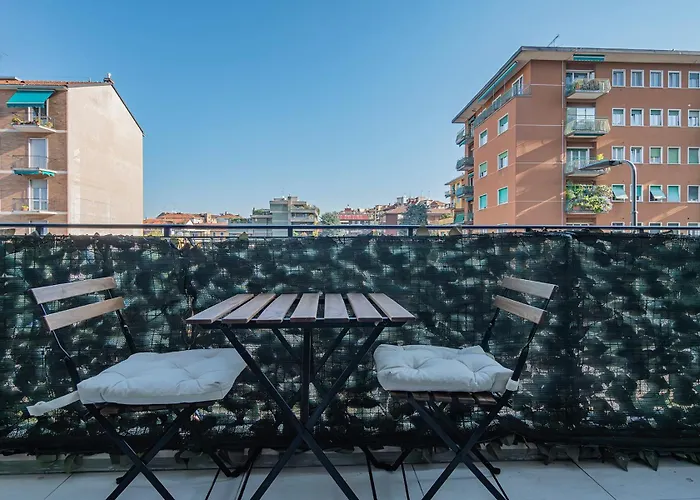 Ihost - Tito Livio 20 * Milan