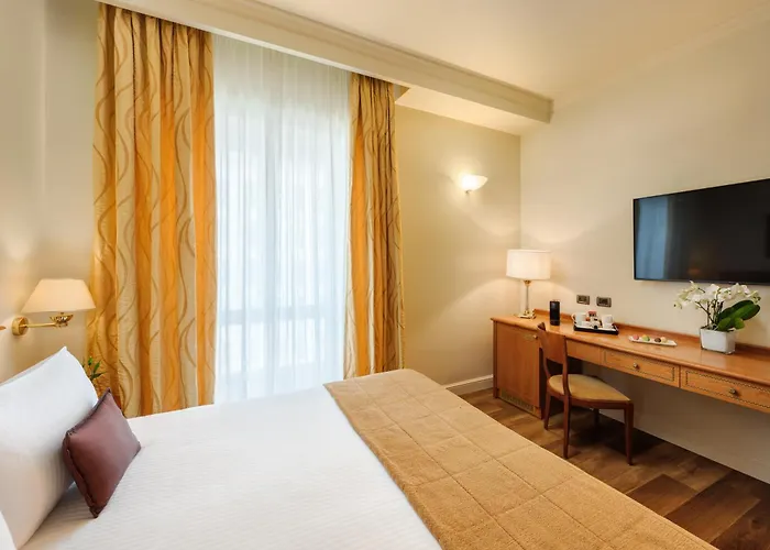 Hotel Dei Cavalieri Duomo 4*