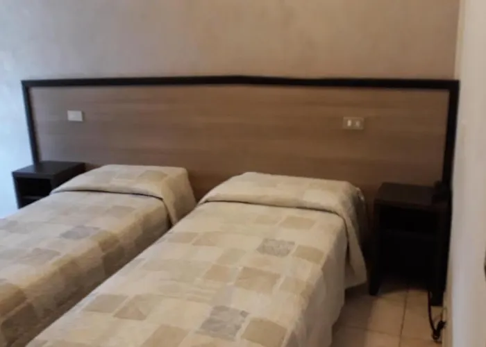 Salus Hotel