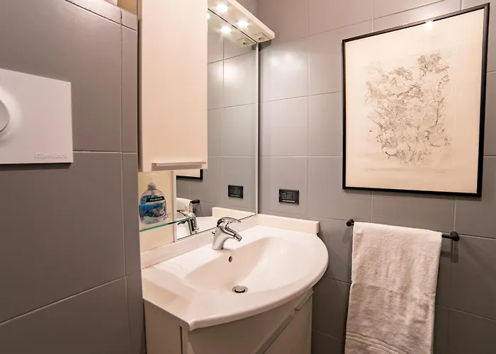 Brera Stylish Apartment, *