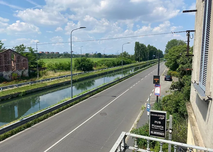 Apartment Naviglio Milan