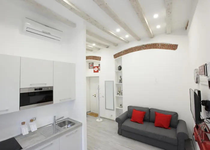 Lejlighed Just Urban - Stylish 1br In Center - Balcony And Metro M2 M4 Milano