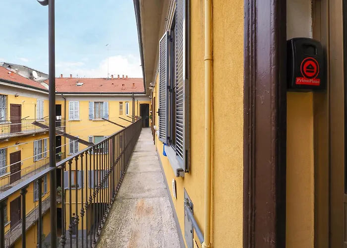 Primopiano - Custodi Milánó
