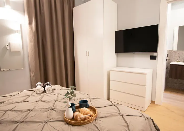 Ihost Luxury -private Parking- Plana 4 Milaan