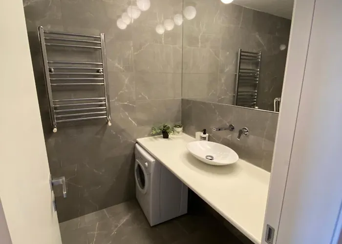 Apartment Hostmate - - Sammartini - *