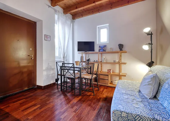 Appartement Joivy Welcoming Flat With Balcony Next To Naviglio Grande Milan