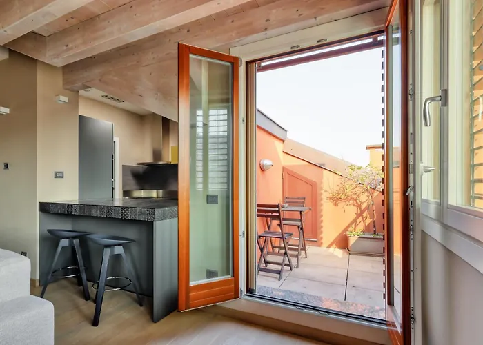 Apartment Joivy Elegant With Parking And Balcony Mailand