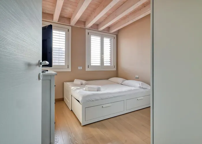 Joivy Elegant With Parking And Balcony *