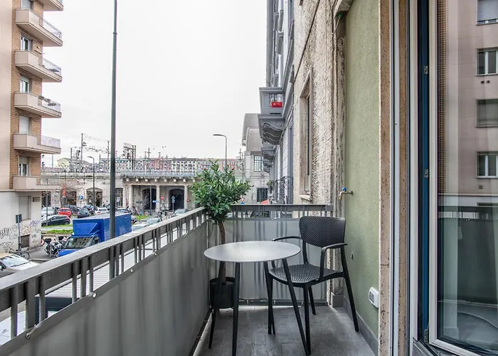 Ms Marple Luxury Station Apartment Milan