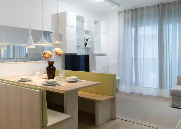Italianway Comfort - Compagnoni 12 - Mir... Апартаменты Милан