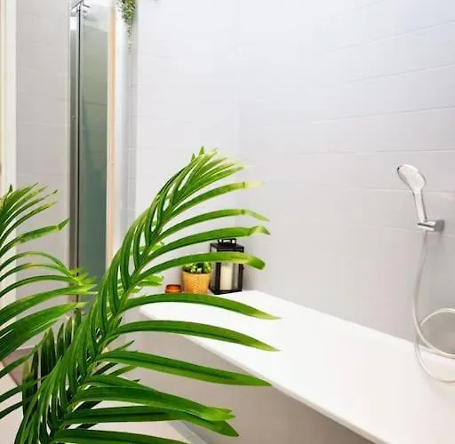 Sunny Flat 50 Meters From The Metro 米兰