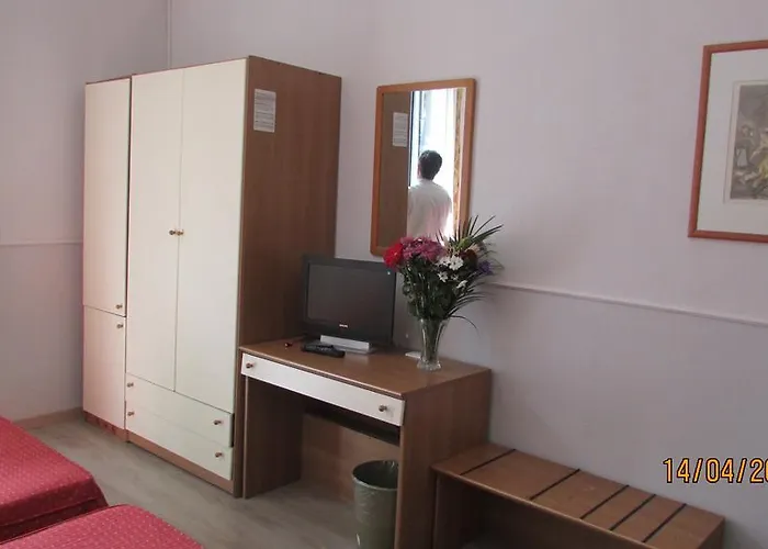 Johnny 3* מילאנו