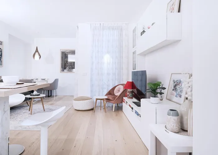 Easylife - - Macchi 61 - * 밀라노