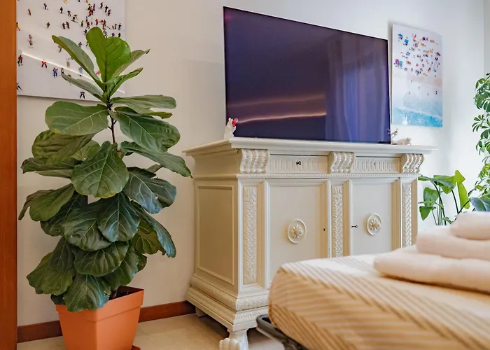 Apartment Elegance - Wi-fi Ultra Fast, Near Station Milan