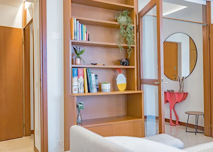 Apartment Elegance - Wi-fi Ultra Fast, Near Station Milan