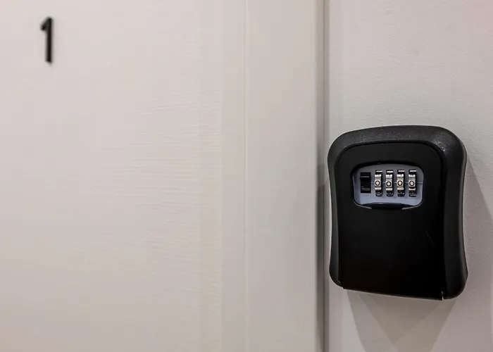 Bnbutler - Inbrera - Giulianova, 1 Konukevi Milano