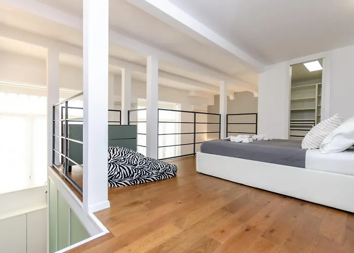 Vivimihome - Alexander Lägenhet Milano