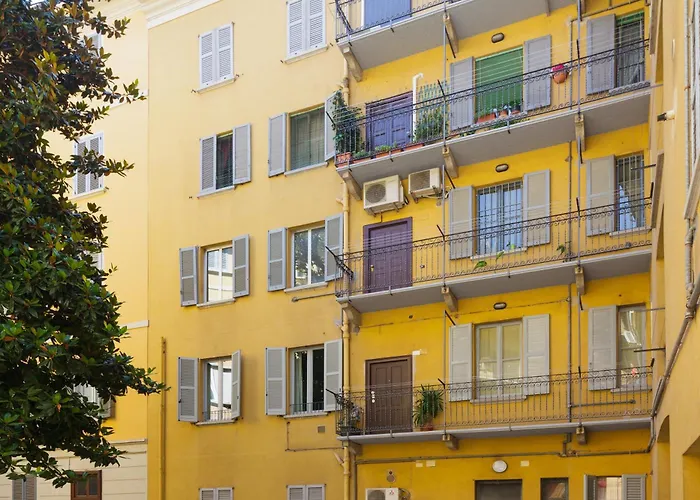 Silenziosa Casa Di Ringhiera - Porta Venezia Apartament *