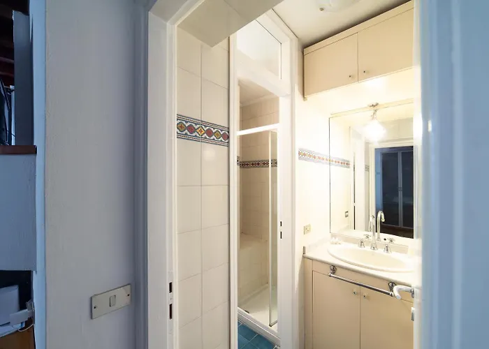 Appartement Hbhall Navigli 2 *