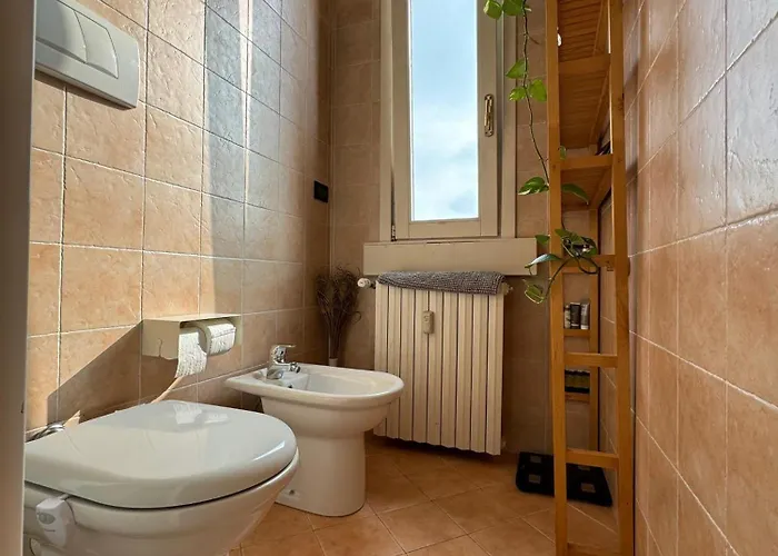 Apartment Trilocale Con Due Balconi A Isola Porta Nuova