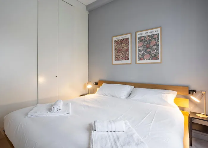 Apartamento - 10 Minutes To Duomo And Train Station *