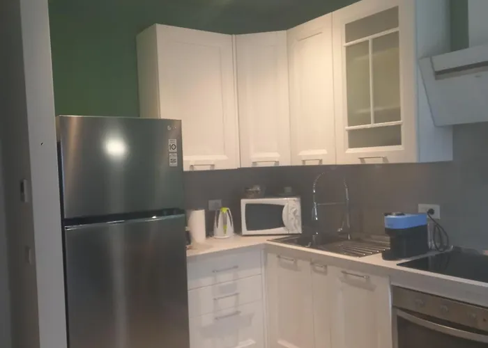 דירה With Free Parking Garage - Con Parcheggio Incluso Nuovo Con 2 Da Letto E Due Bagni - New With 2 Bdrooms 2 Bathrooms- Jellow Subway Metro Gialla Porta Romana 3 Stops To Duomo מילאנו