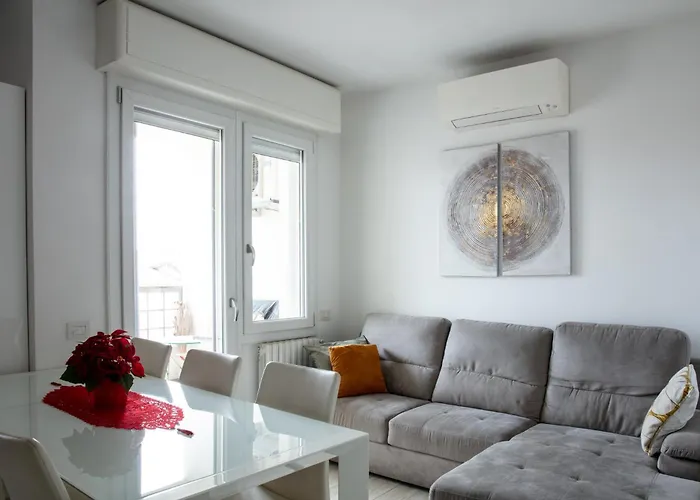 Dehomes - Porta Genova Luxury