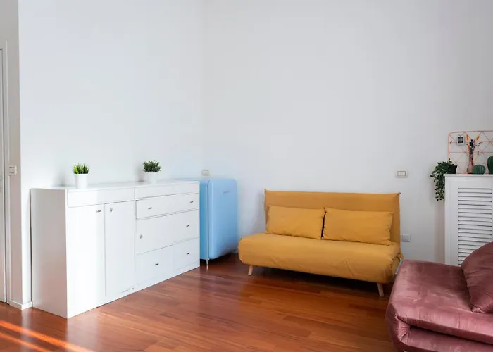 New! Lovely & Friendly In Center A Апартаменты