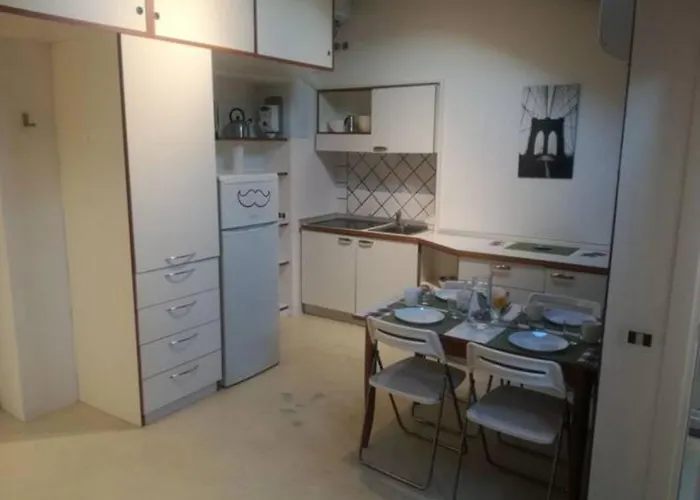 Bilocale Mansardato Zona Corso Buenos Aires Mm1-mm2 Lippi 2 Apartmán *